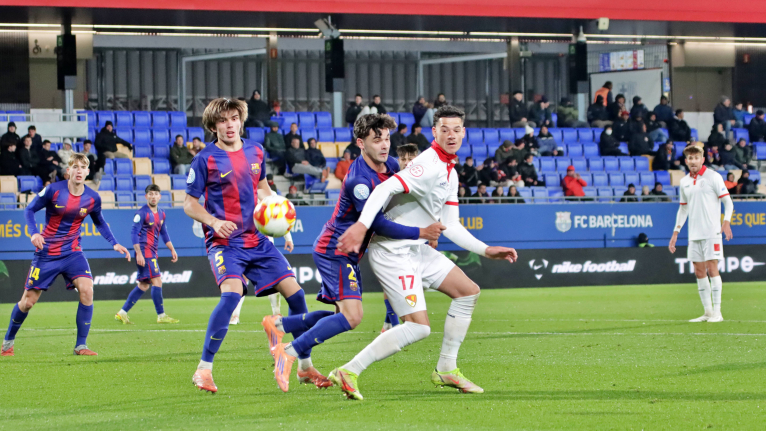 Terrassa FC-Barcelona Atl&egrave;tic: episodi 49 en futbol, episodi 323 com a club