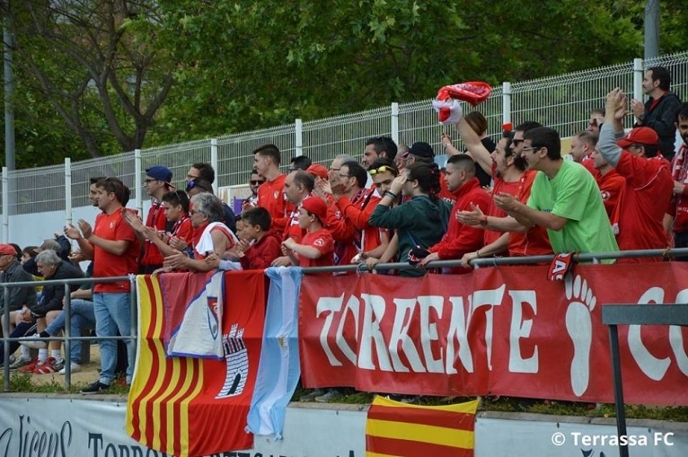 Castelldefels-Terrassa FC: tot intentant sumar