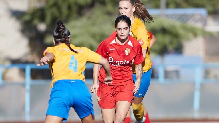 Terrassa FC-Cerdanyola: derbi comarcal del femen&iacute; terrassista