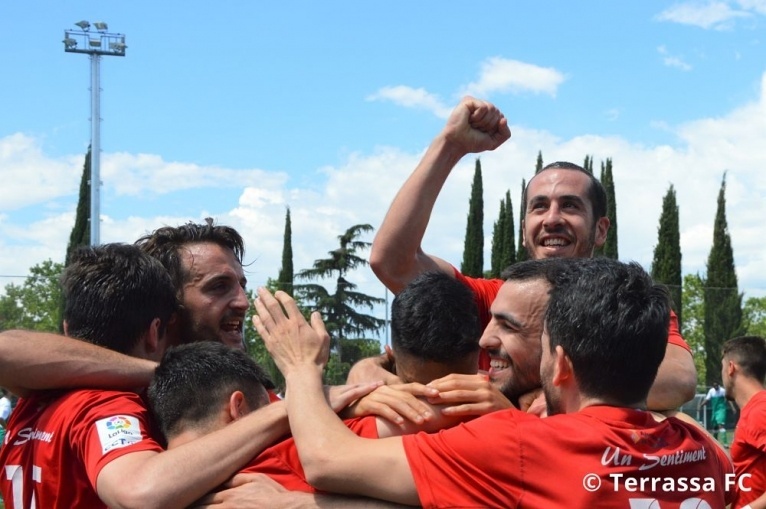 El Terrassa FC guanya a Les Fontetes (0-2) i bat nous rècords
