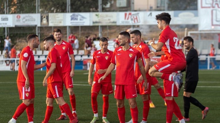 Tona-Terrassa FC: tercera visita, tot cercant el tercer triomf