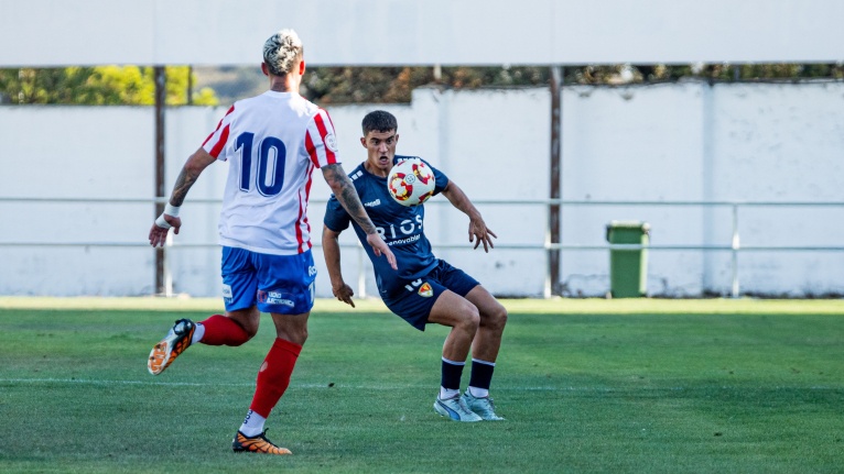 Golejada terrassista (0-3) contra l'UD Barbastro per sumar la primera victòria i porteria a zero de la pretemporada