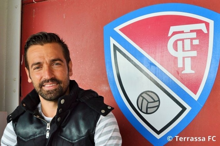 Aarón Bueno: “Pirri em fa sentir com si estigués jugant a Segona”