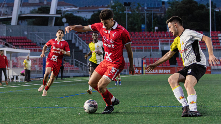Primera carambola possible per al Terrassa FC B per conquerir t&iacute;tol i ascens