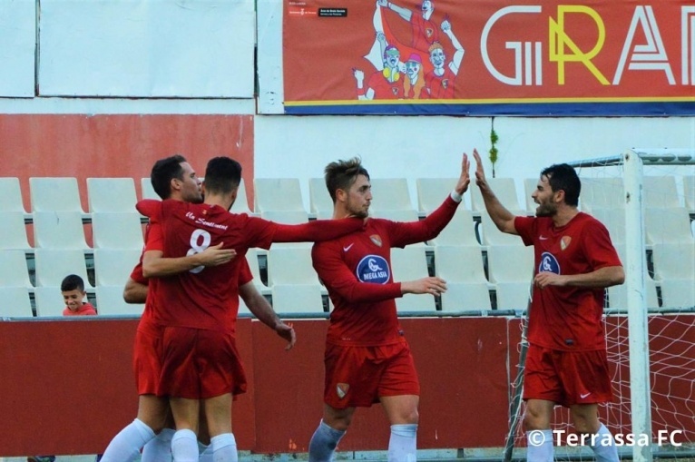 El Terrassa FC goleja 4-1 el Manlleu i escala quatre posicions