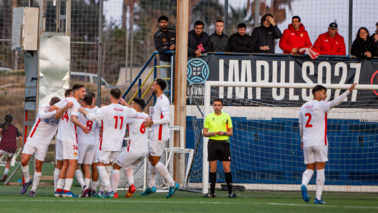 Victòria sòlida (0-1) i porteria a zero del Terrassa FC contra el Badalona Futur a Premià de Dalt