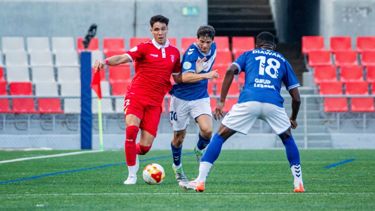 Victoria (1-0) del Terrassa FC davant el CF Badalona per aconseguir el primer triomf de la pretemporada