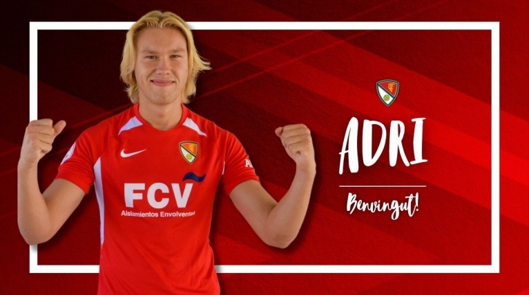 El davanter terrassenc Adri arriba cedit al Terrassa FC