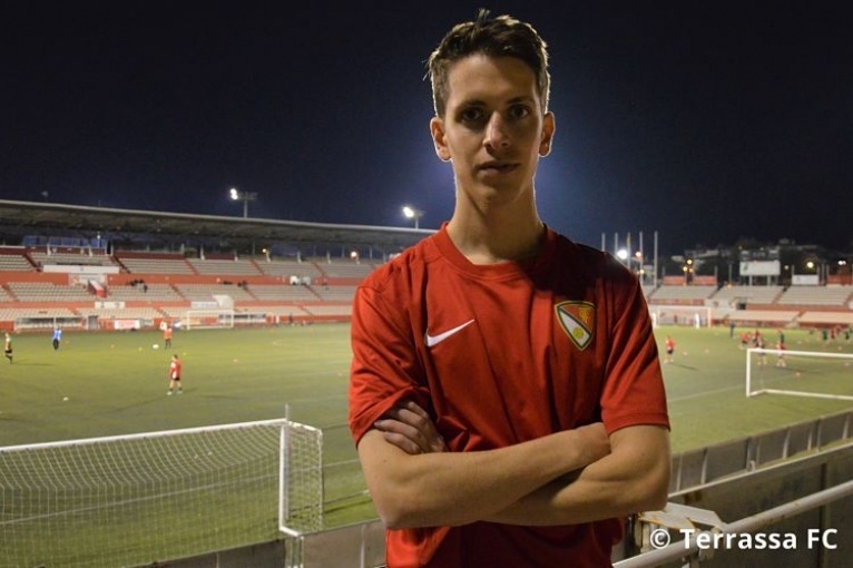 El lateral dret Arnau fitxa pel Terrassa FC B