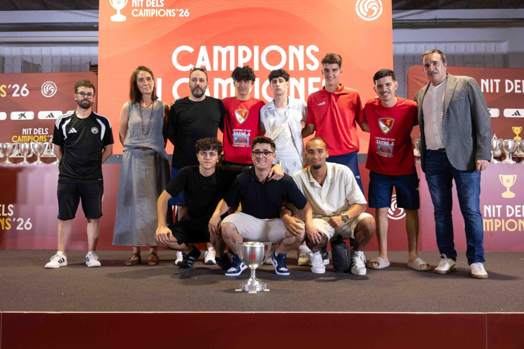 El Juvenil A de Futsal posa el colof&oacute; a una temporada de campionat a la Nit dels Campions i Campiones