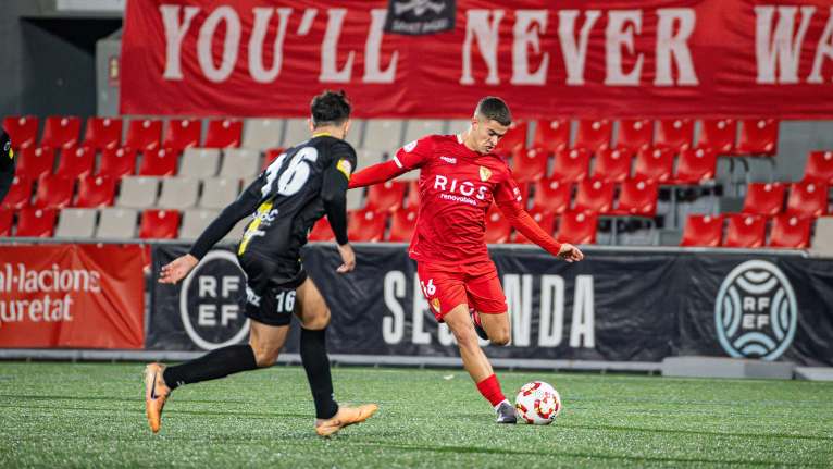Empat (0-0) i repart de punts entre Terrassa FC i UE Olot a l'Estadi Olímpic de Terrassa