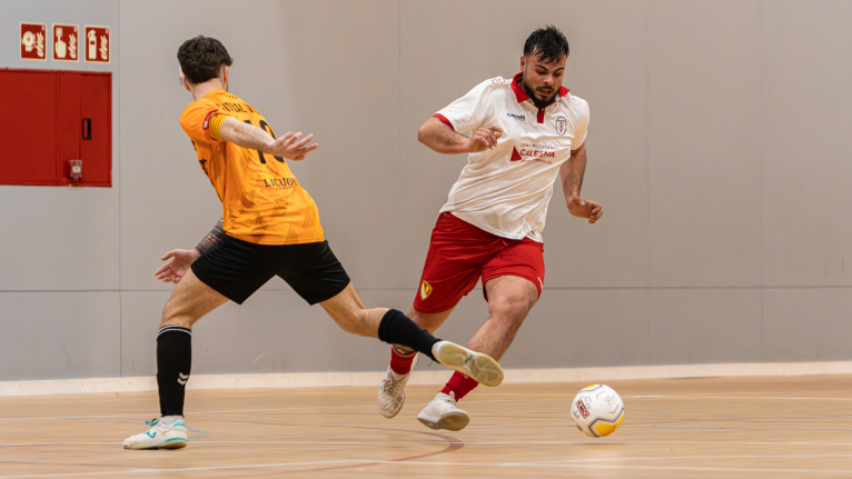 Badalona Futsal Iris-Terrassa FC: visita amb ambici&oacute;