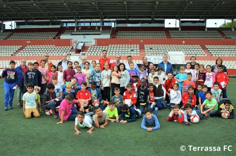 Els alumnes de 5è de primària de l&#039;Escola Joan Marquès Casals visiten l&#039;Olímpic