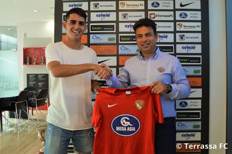 L’egarenc Enric Vega fitxa pel Terrassa FC