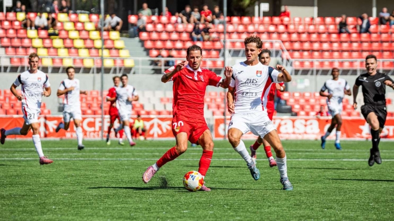 Victòria importantíssima (2-1) d&#039;un Terrassa FC superlatiu i amb deu homes durant quasi tota la segona part davant la UE Porreres